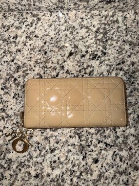 🔥AMAZING! AUTHENTIC Christian Dior Zip Wallet Cannage Quilted Leather Pattern🔥